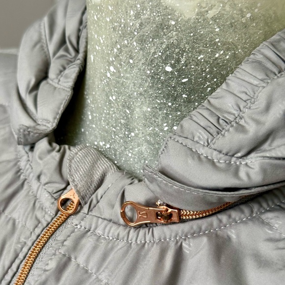 Lulelemon Athletica Grey Goose Down Zip-up Jacket w/ Hood & Ruffle. Size 6 🩶 - Picture 6 of 16